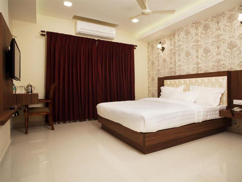 Hotel Mahalakshmi Residency Kollur Zewnętrze zdjęcie