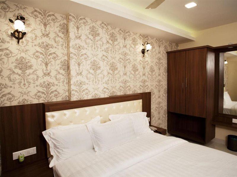 Hotel Mahalakshmi Residency Kollur Zewnętrze zdjęcie