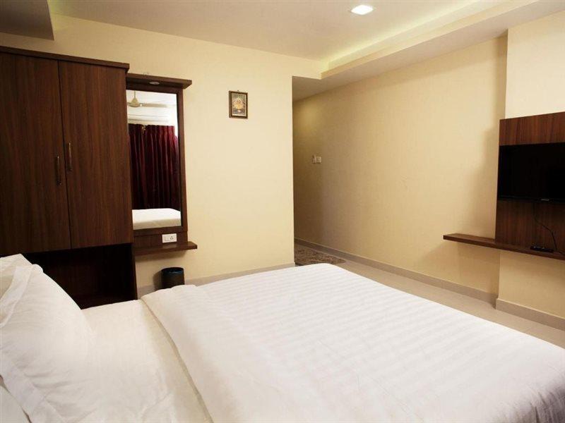 Hotel Mahalakshmi Residency Kollur Zewnętrze zdjęcie